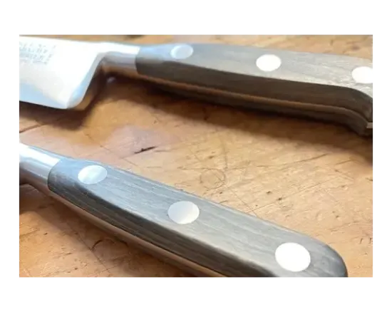 Cuisine 23 cm - bois noir - rivets inox