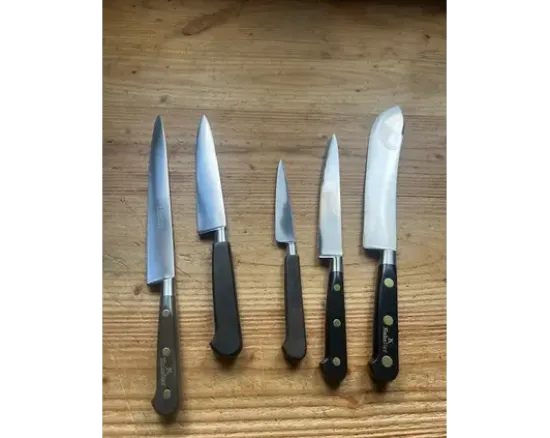 L'OFFRE TERRIBLE - PAQUET SURPRISE INOX - un total de 10 mètres de lame (minimum 35 couteaux dans le paquet)