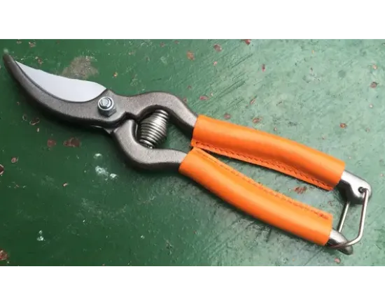 Sécateur de Jardin 18 cm - revêtement des branches en cuir ORANGE